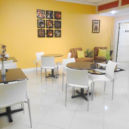 Winnie Inn And Suites מראה חיצוני תמונה