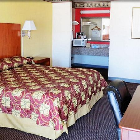 Winnie Inn And Suites מראה חיצוני תמונה
