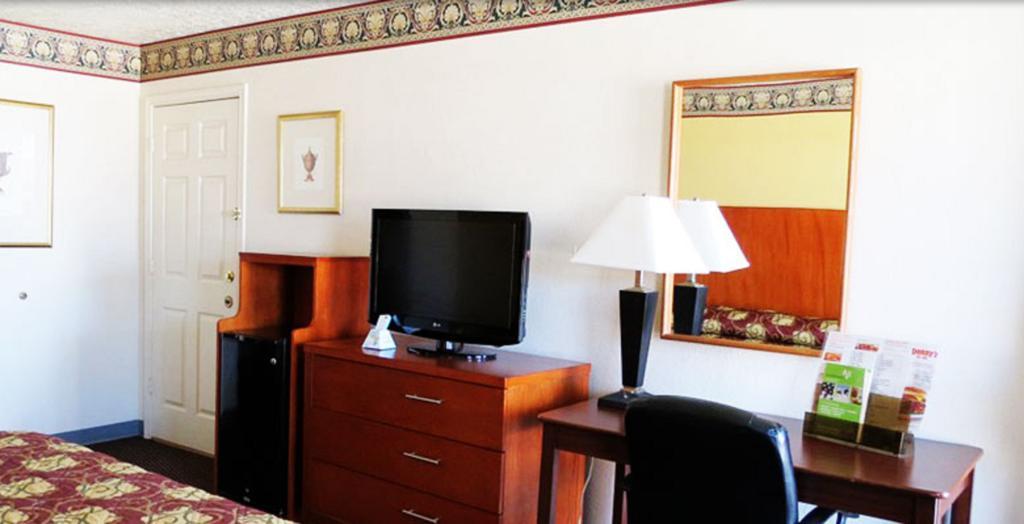 Winnie Inn And Suites חדר תמונה