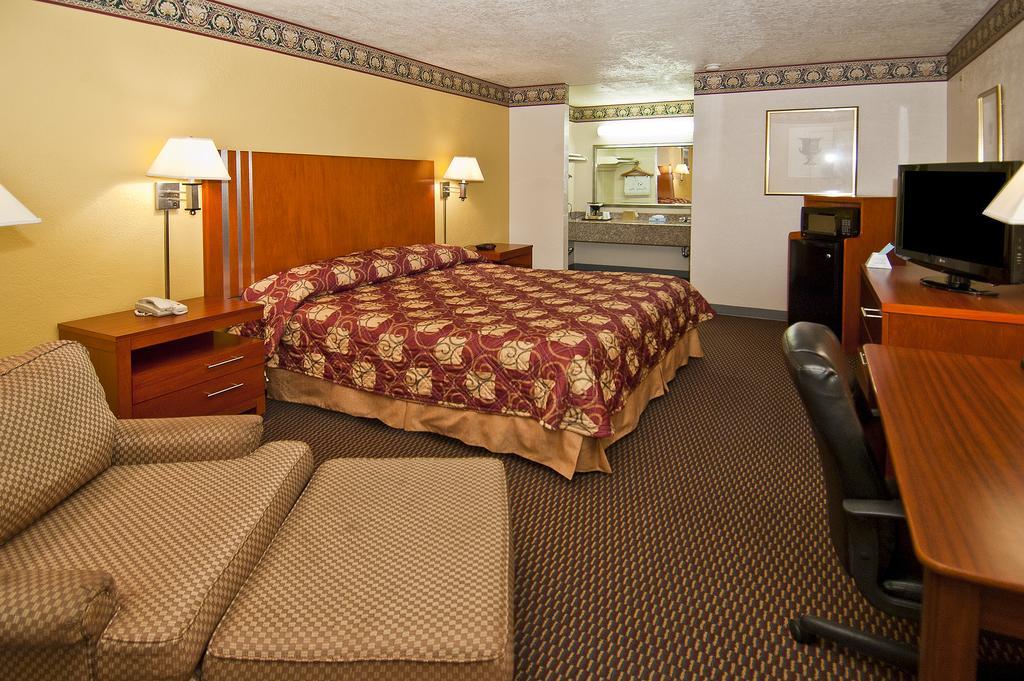 Winnie Inn And Suites חדר תמונה